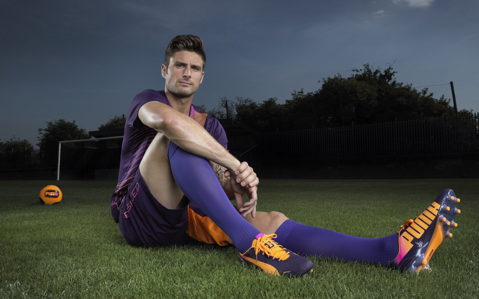 “青少年足球夏令营火热报名，开启梦想之旅”，2020全国青少年足球夏令营比赛视频