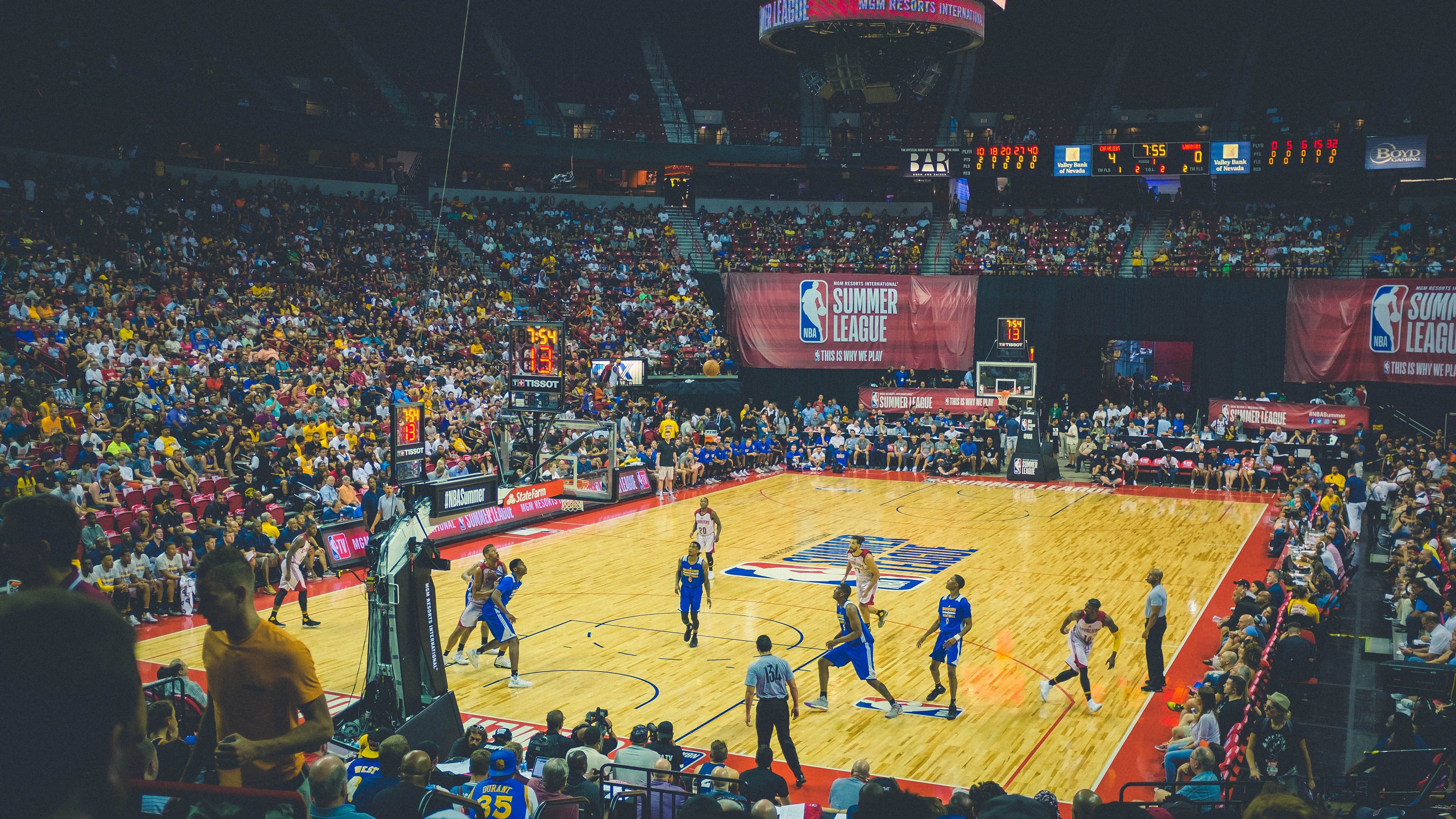 赛季大事件盘点:最令人难忘的五大瞬间,赛季比赛